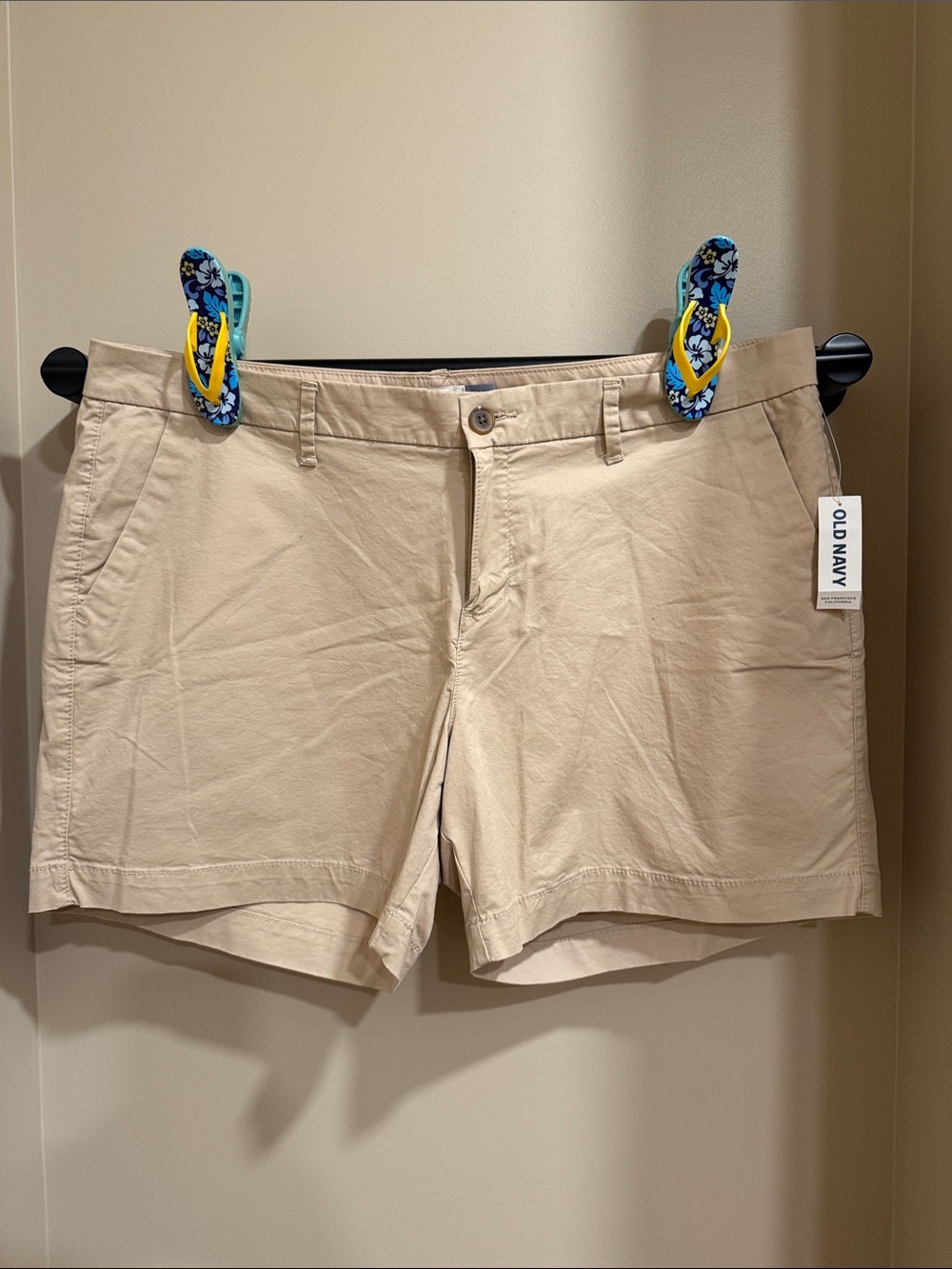 Old Navy Beige/Tan Women's Chino Bermuda Shorts